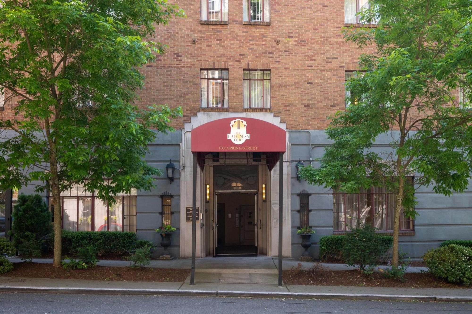 The Baroness Hotel Seattle Ngoại thất bức ảnh